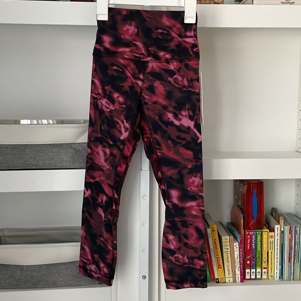 NWT Lululemon Align High-Rise Crop 21" Sz 2 Intensity Pink Blossom Multi